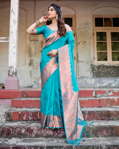 Sumptuous Firozi Pure Kanjivaram Silk Saree With Attractive Blouse Piece