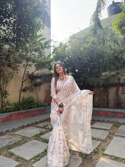 Elegant Off-White Pure Linen Digital Printed Saree with Striped Design and Unique Black Motif Pallu – Comes with Blouse Piece and Tassels