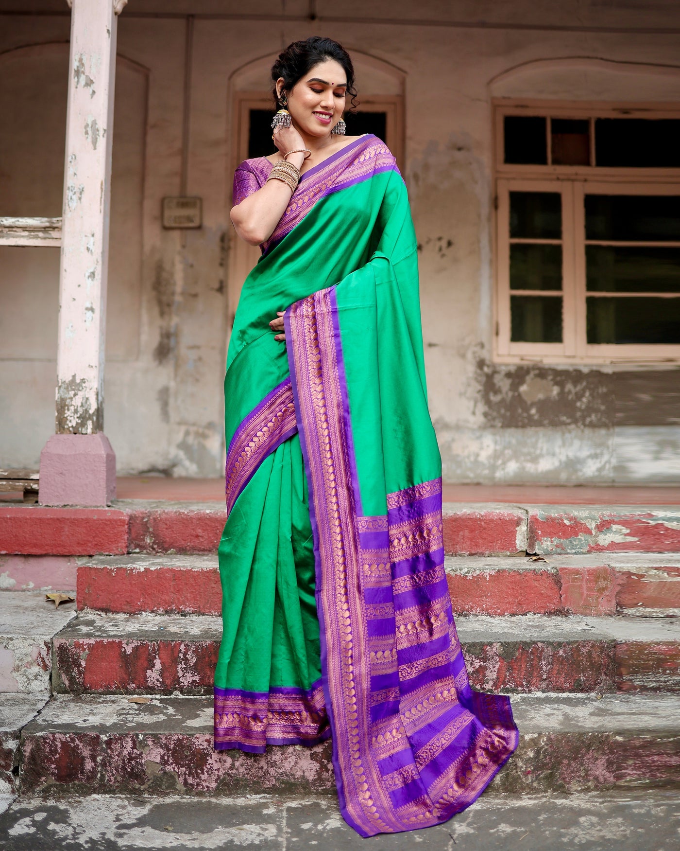 Pure Banarasi Silk Saree Weaved With Zari Comes With Heavy Banarasi Brocade Blouse