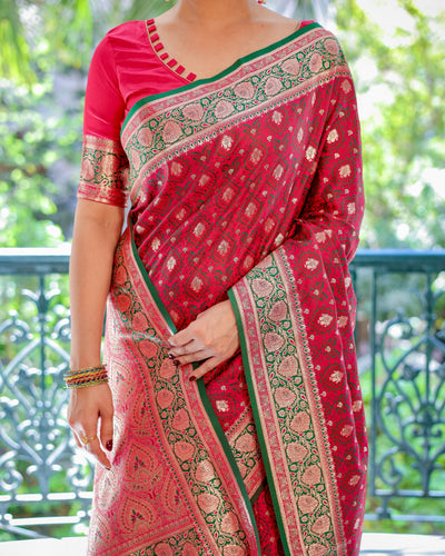 Pure Gaji Silk Saree Weaved With  Zari Comes With Tassels