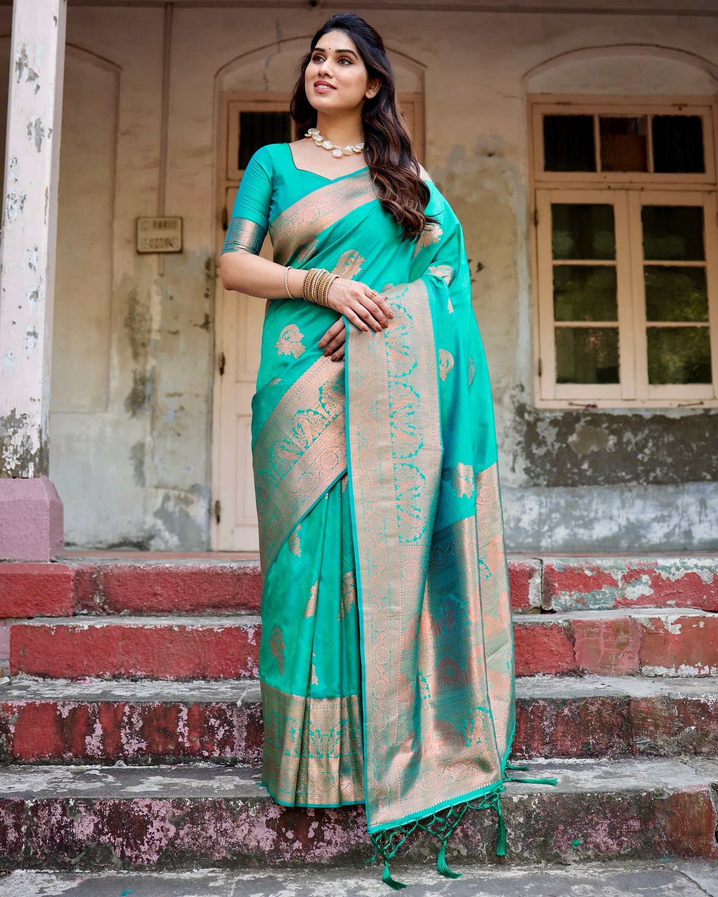 Sumptuous Sea Green Pure Kanjivaram Silk Saree With Attractive Blouse Piece