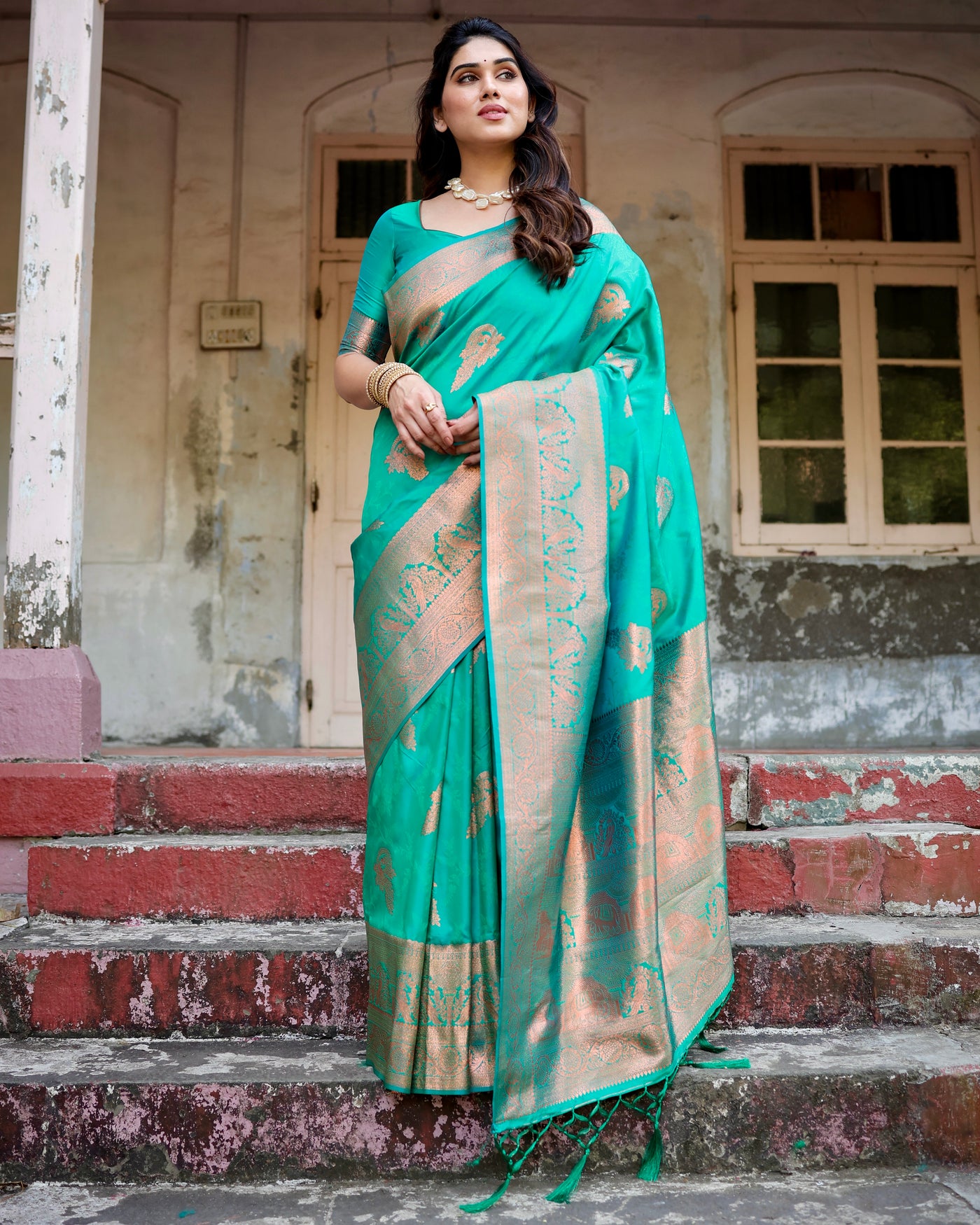 Sumptuous Sea Green Pure Kanjivaram Silk Saree With Attractive Blouse Piece