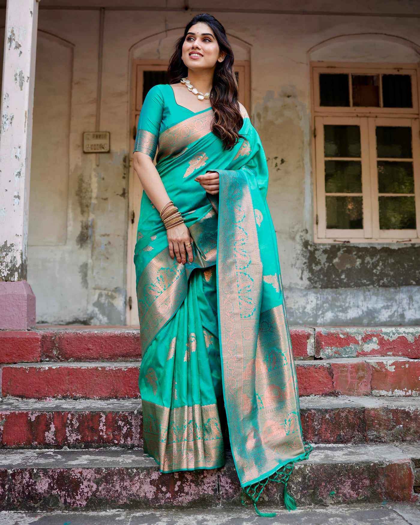 Sumptuous Sea Green Pure Kanjivaram Silk Saree With Attractive Blouse Piece