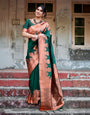 Sumptuous Green Pure Kanjivaram Silk Saree With Attractive Blouse Piece