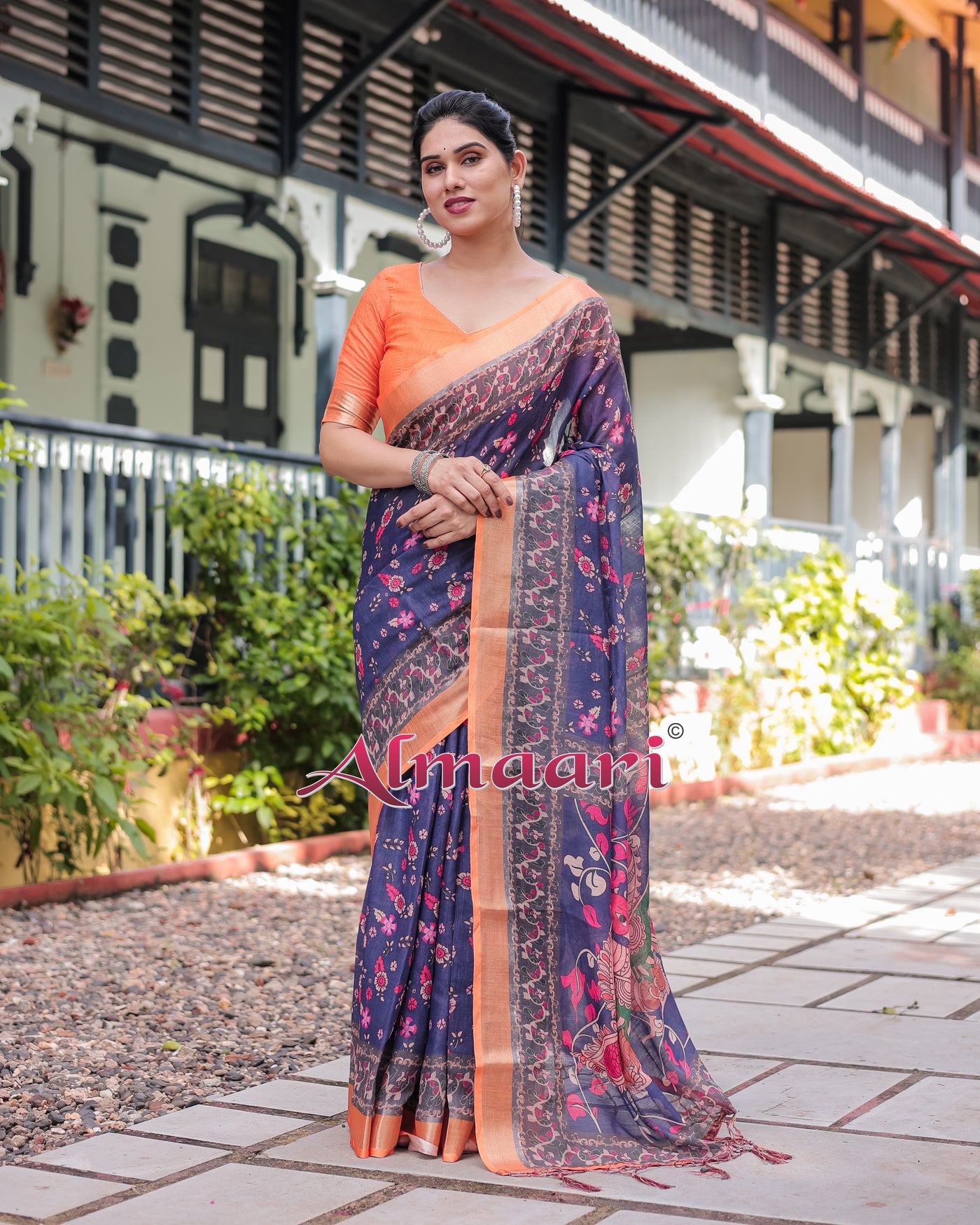 Pure Cotton Linen Saree Weaved With  Zari Comes With Tassels