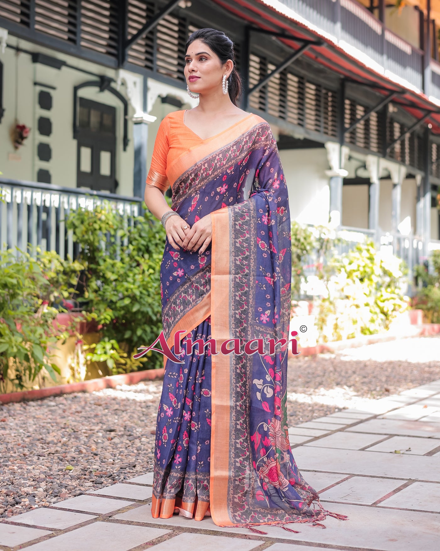 Pure Cotton Linen Saree Weaved With  Zari Comes With Tassels