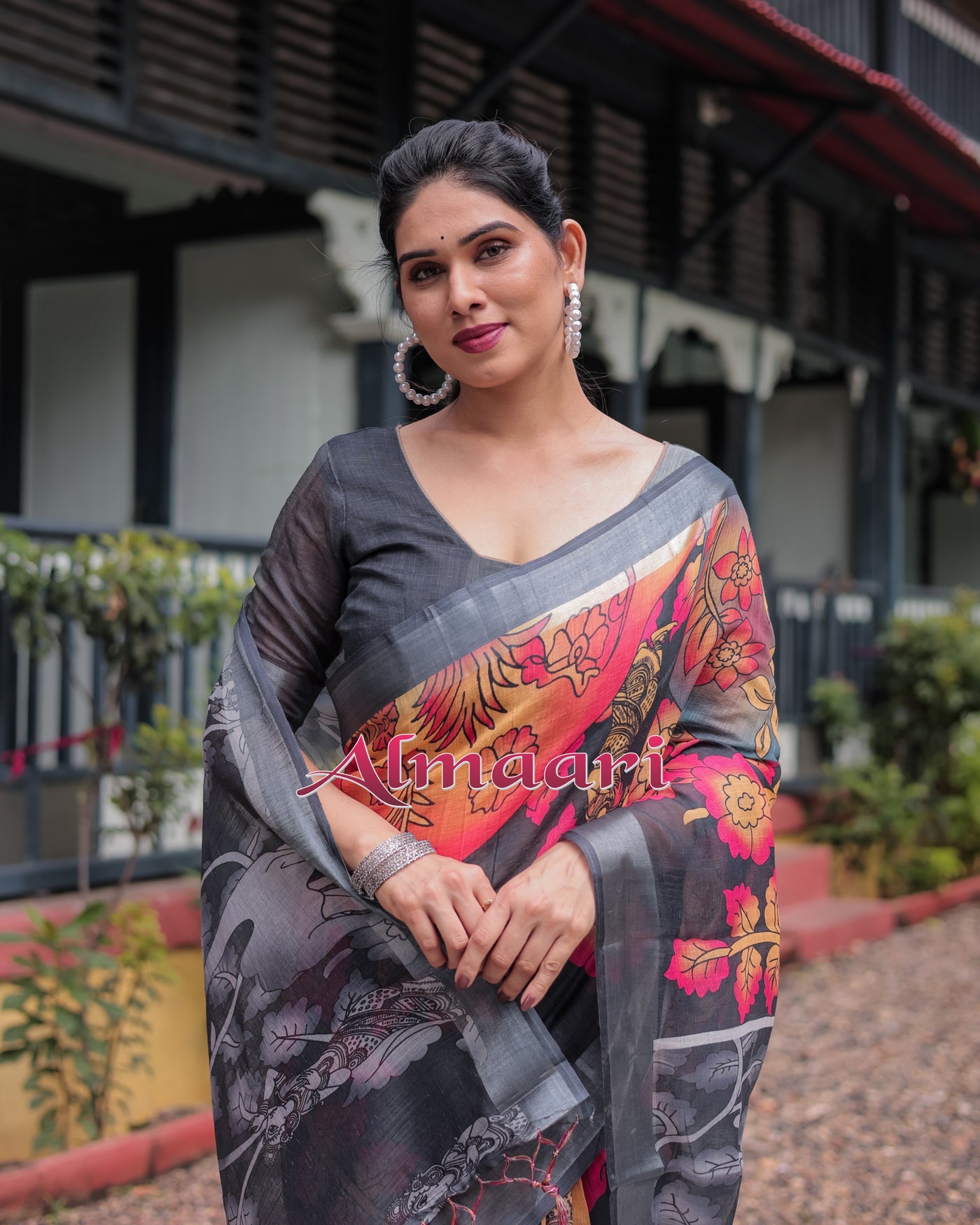 Pure Cotton Linen Saree Weaved With  Zari Comes With Tassels