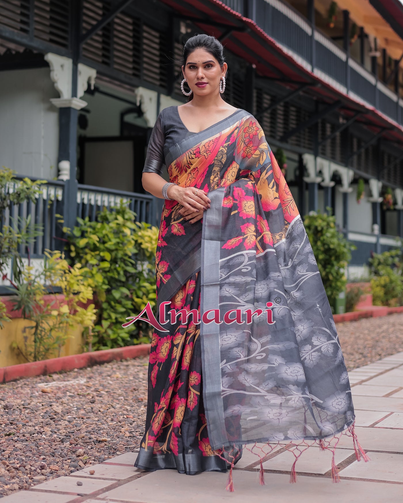 Pure Cotton Linen Saree Weaved With  Zari Comes With Tassels