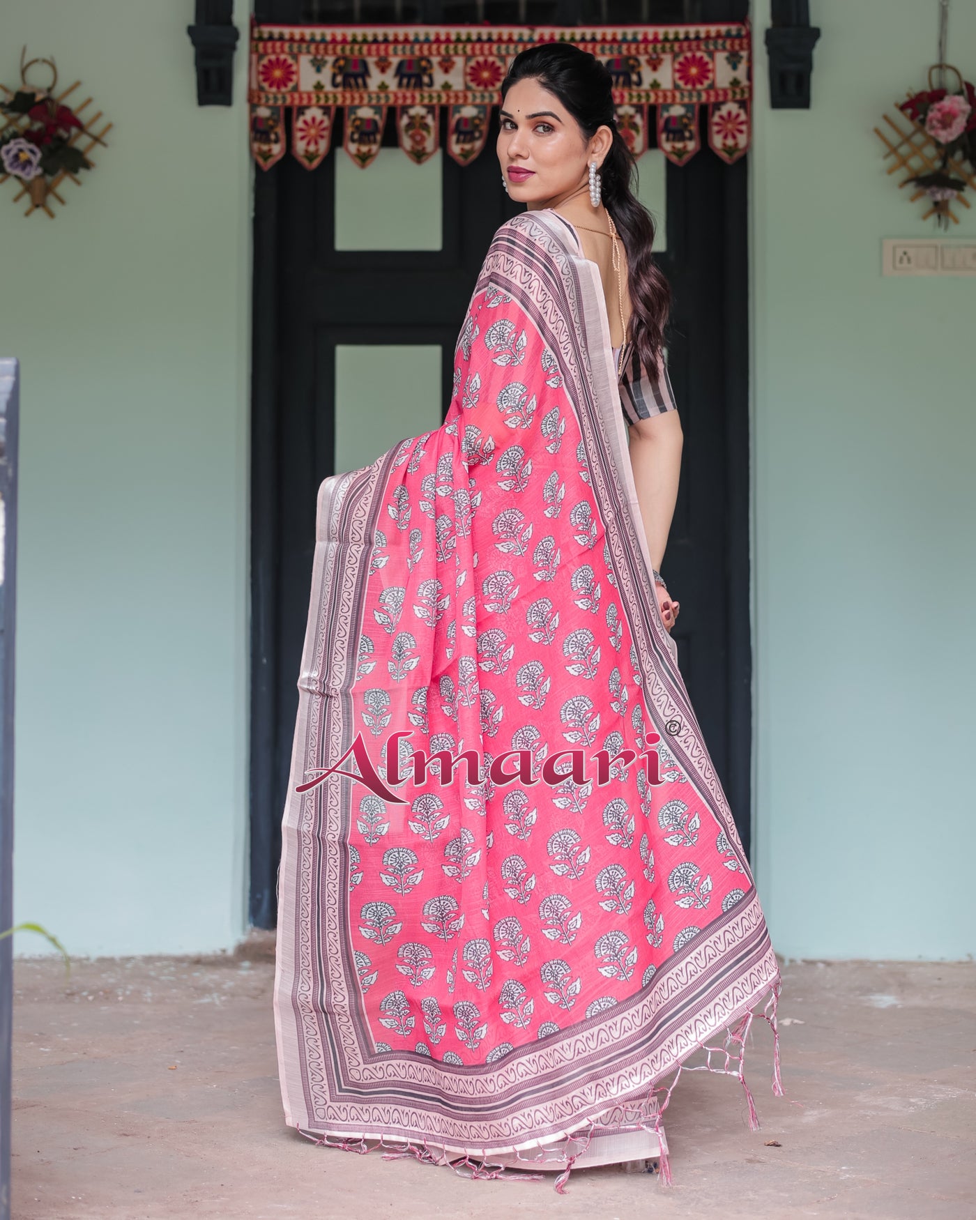 Pure Cotton Linen Saree Weaved With  Zari Comes With Tassels