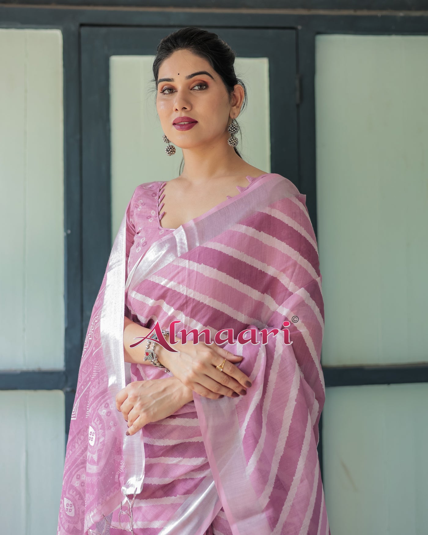 Pure Cotton Linen Saree Weaved With  Zari Comes With Tassels