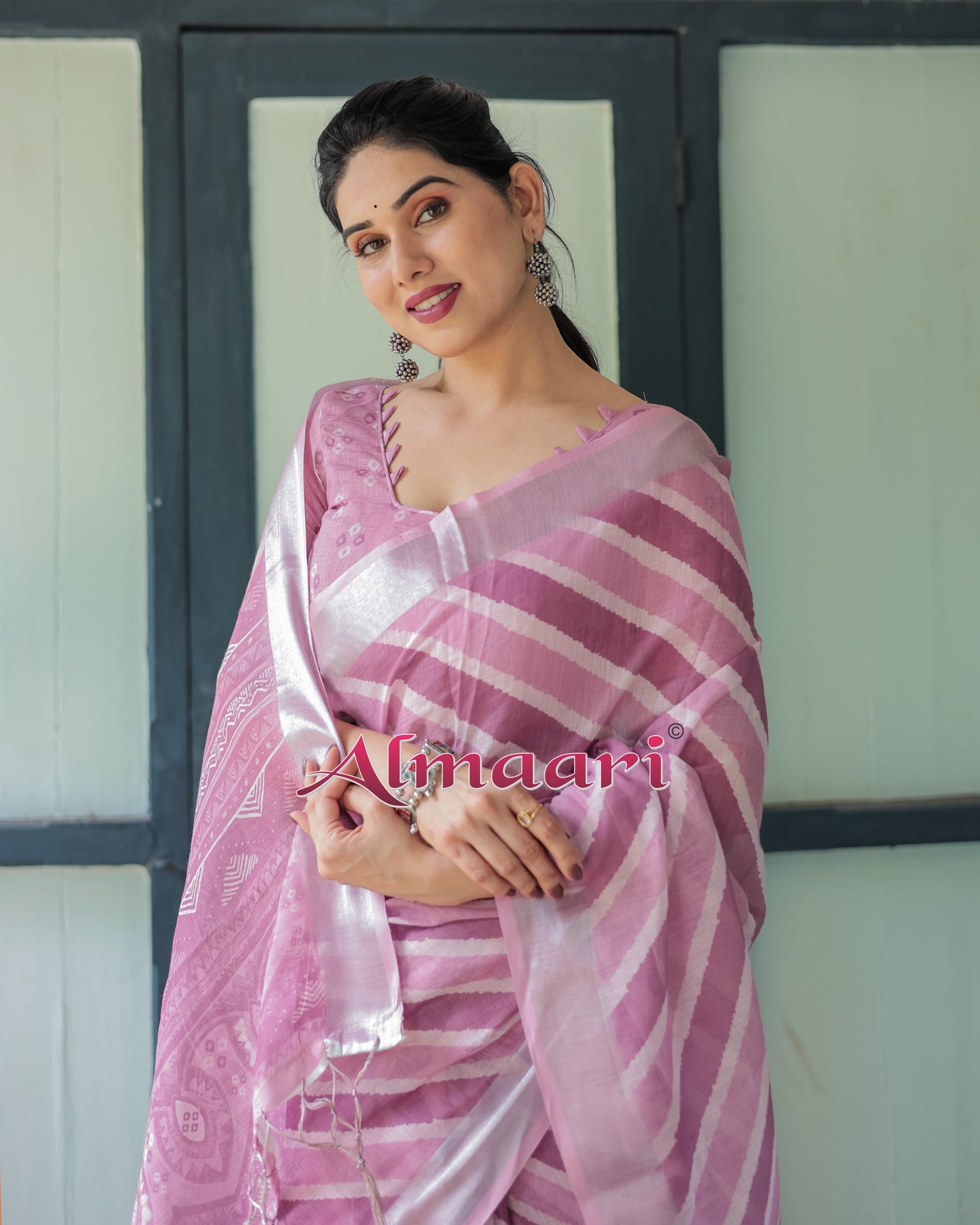 Pure Cotton Linen Saree Weaved With  Zari Comes With Tassels