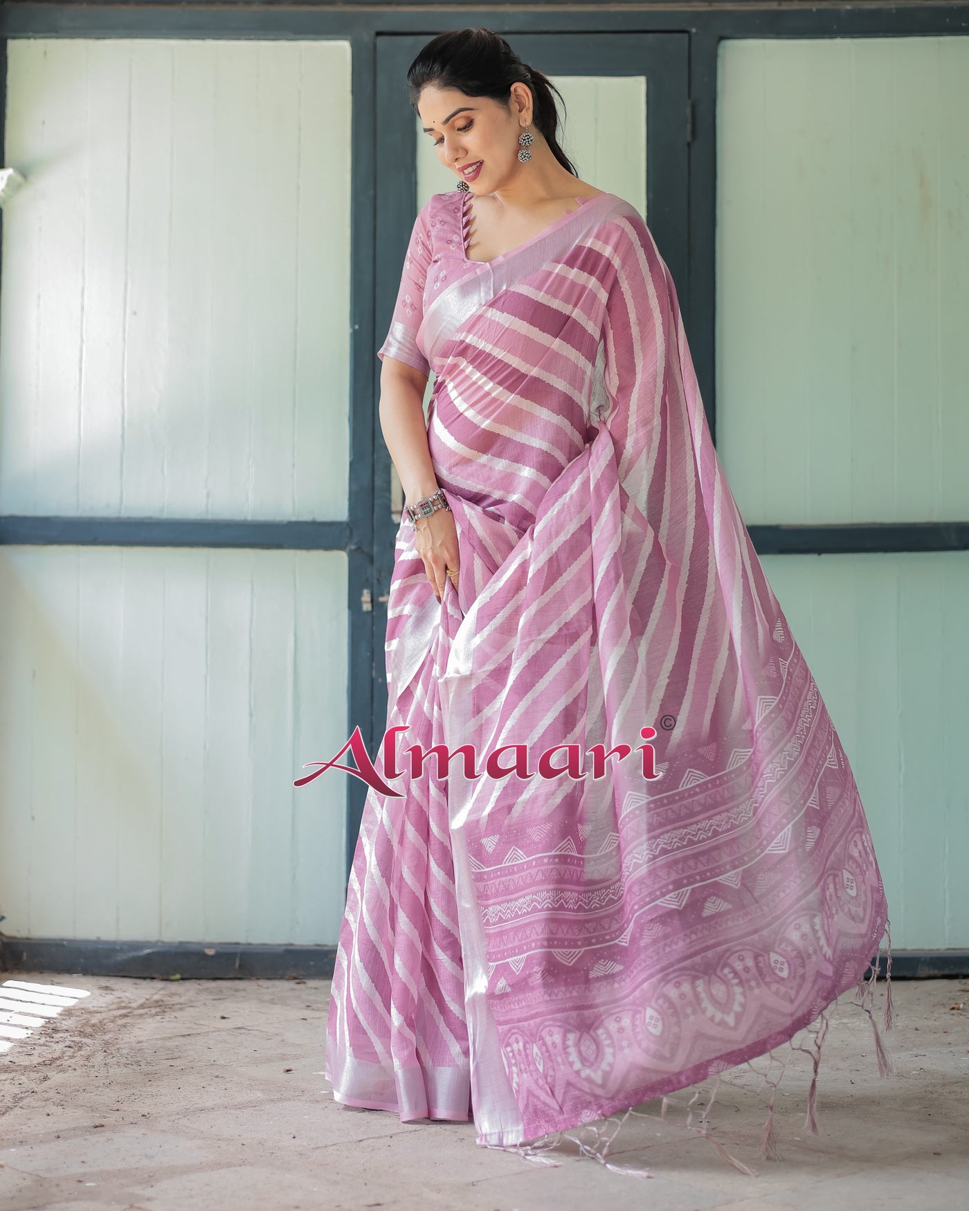 Pure Cotton Linen Saree Weaved With  Zari Comes With Tassels