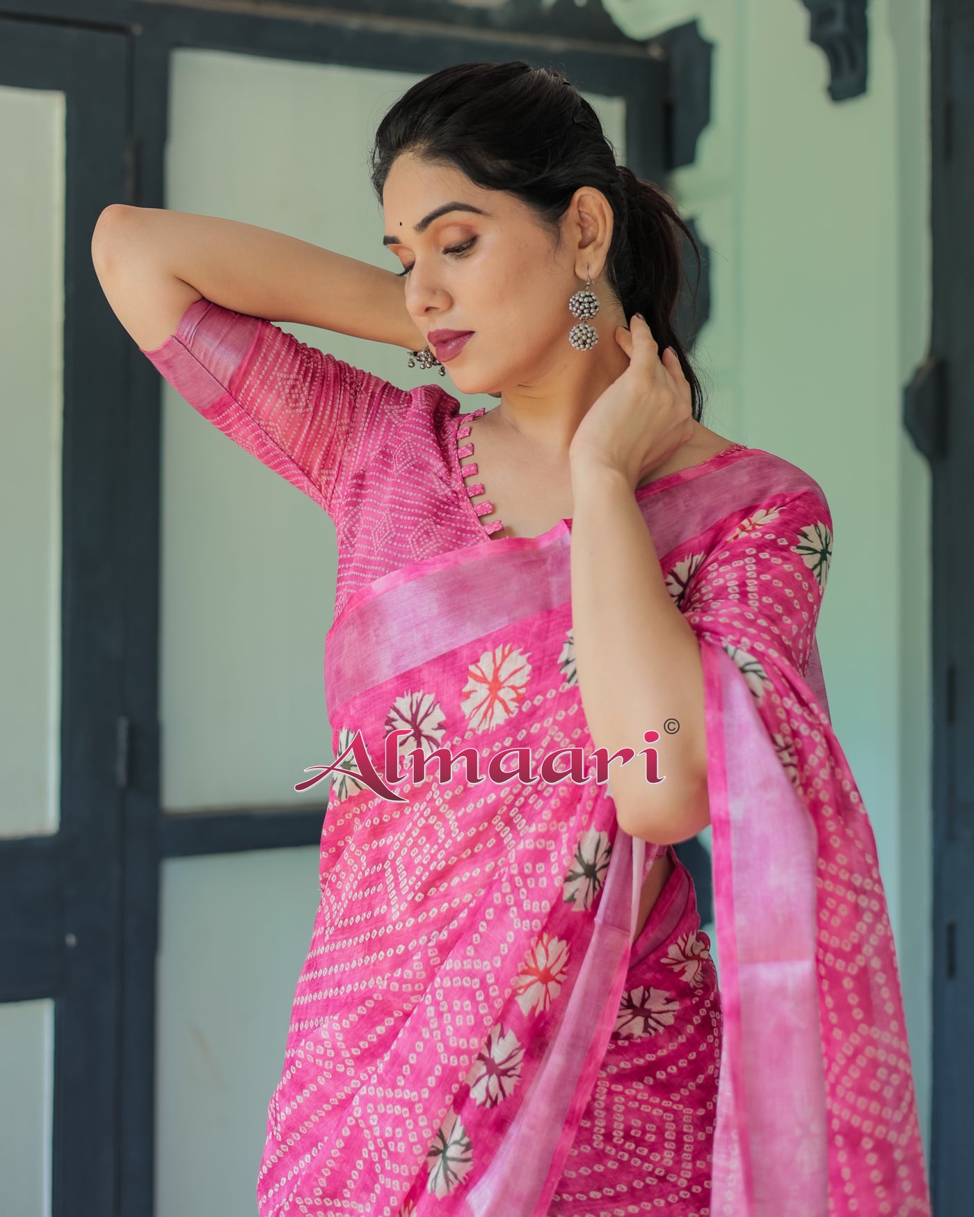 Pure Cotton Linen Saree Weaved With  Zari Comes With Tassels