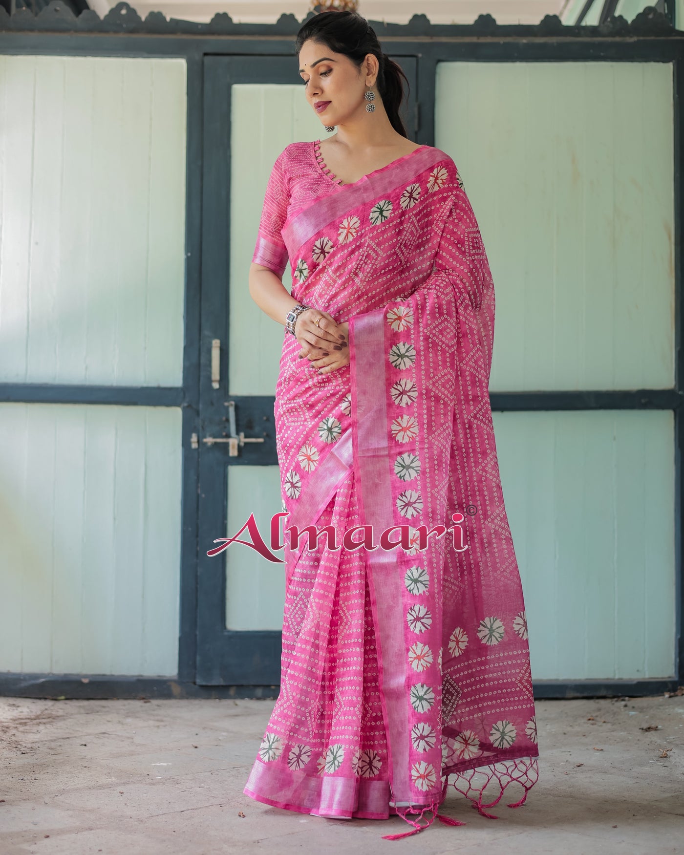 Pure Cotton Linen Saree Weaved With  Zari Comes With Tassels