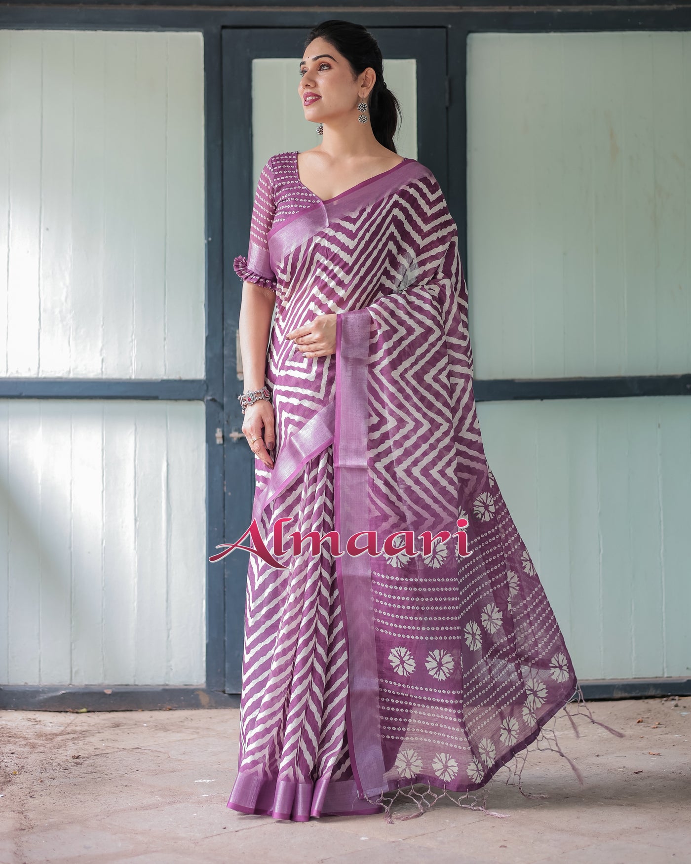 Pure Cotton Linen Saree Weaved With  Zari Comes With Tassels