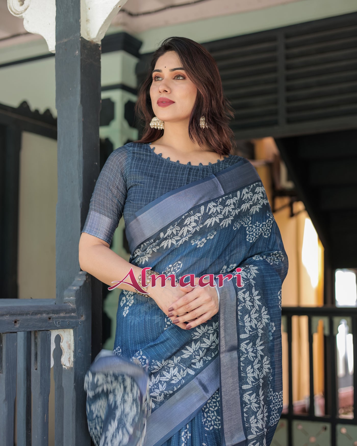 Pure Cotton Linen Saree Weaved With  Zari Comes With Tassels