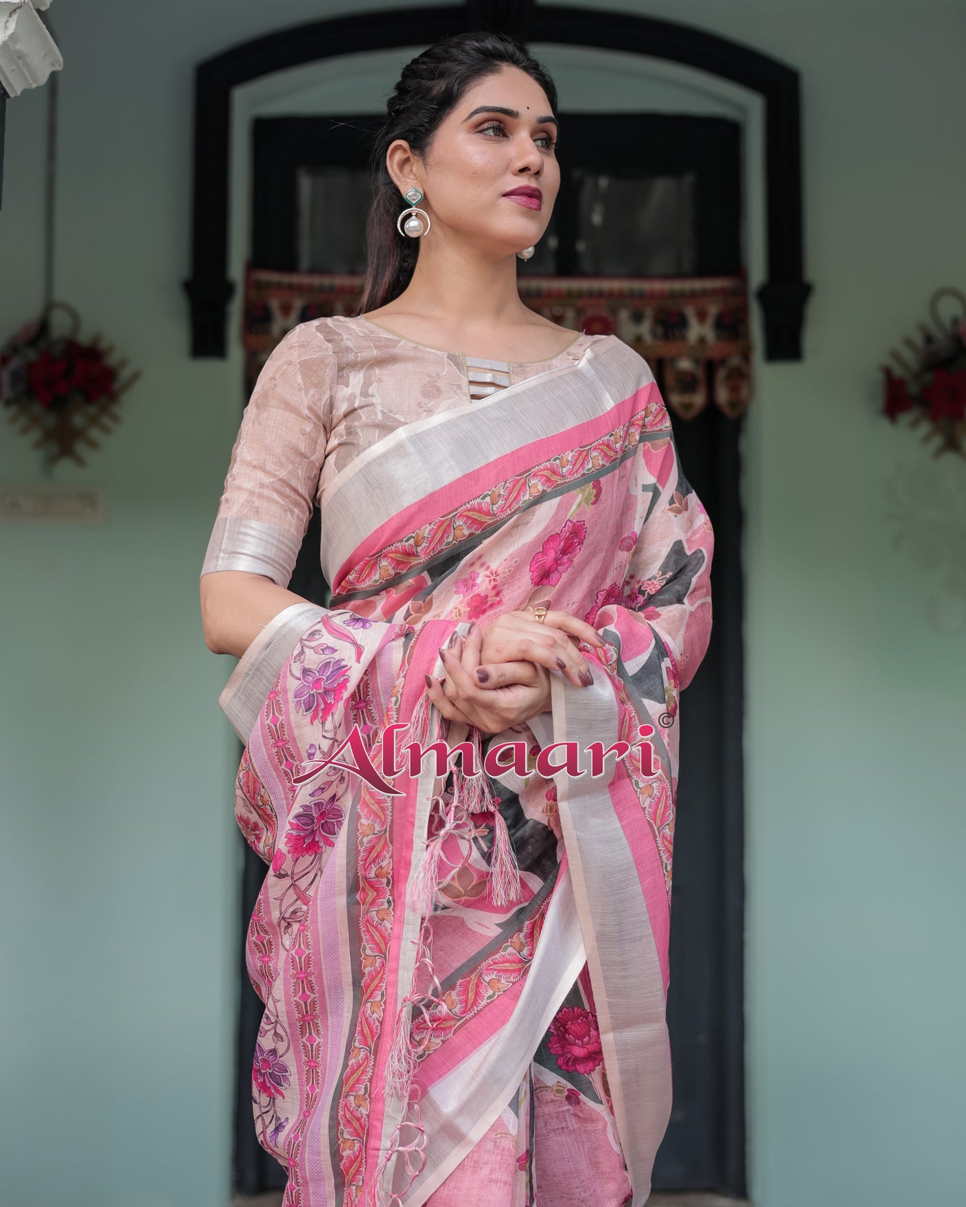 Pure Cotton Linen Saree Weaved With  Zari Comes With Tassels