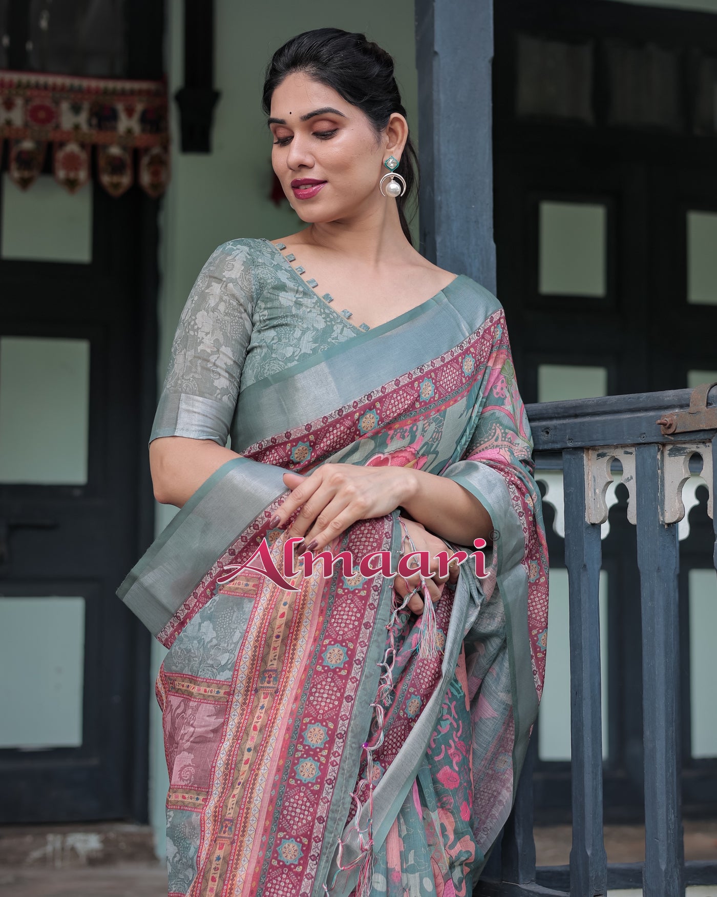 Pure Cotton Linen Saree Weaved With  Zari Comes With Tassels