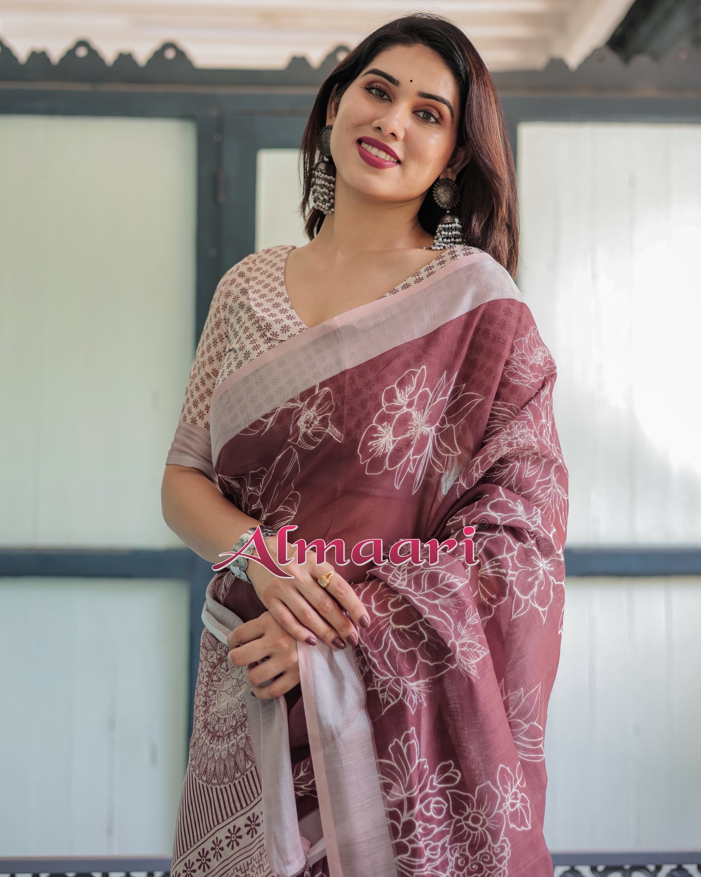 Pure Cotton Linen Saree Weaved With  Zari Comes With Tassels