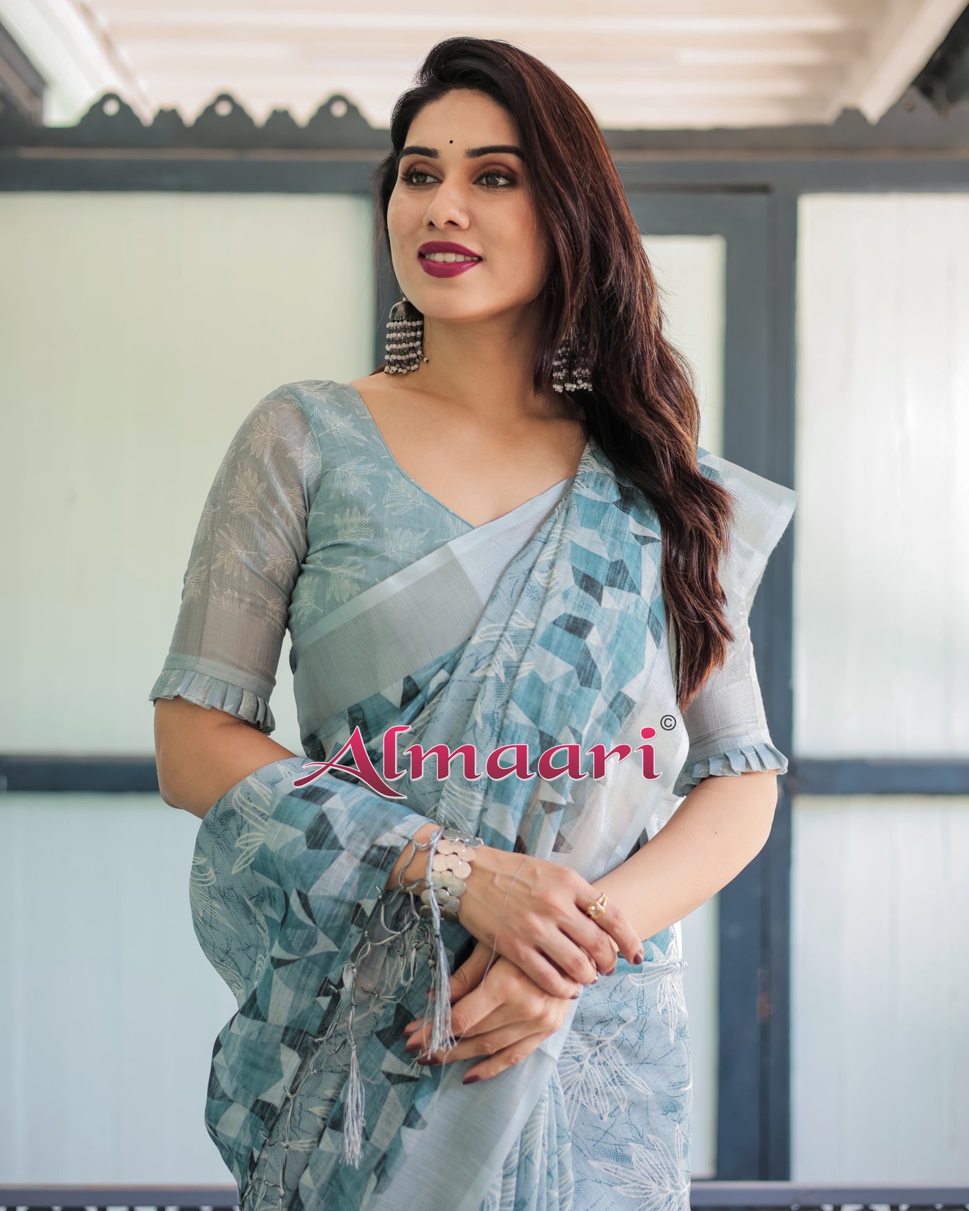 Pure Cotton Linen Saree Weaved With  Zari Comes With Tassels