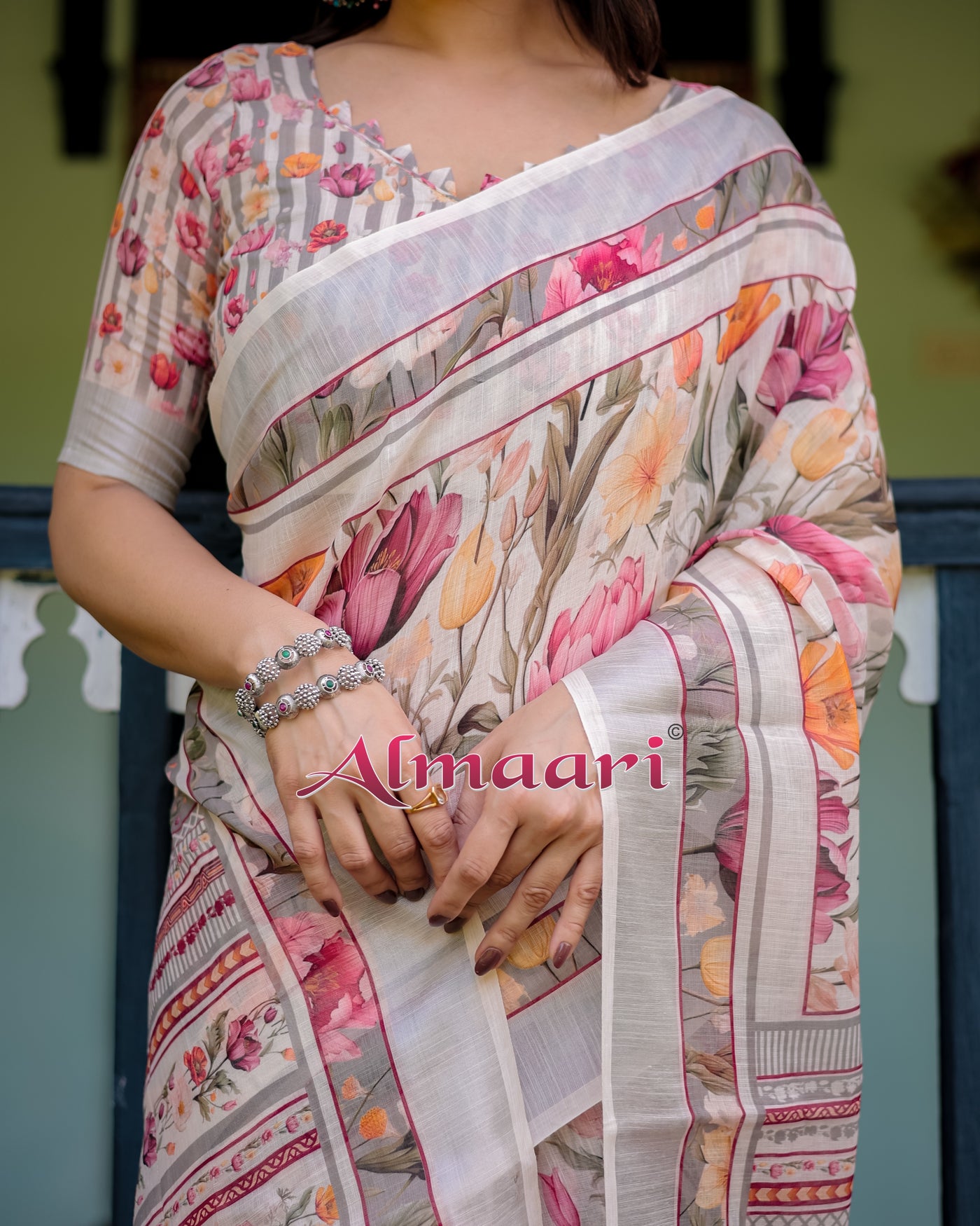 Pure Cotton Linen Saree Weaved With  Zari Comes With Tassels