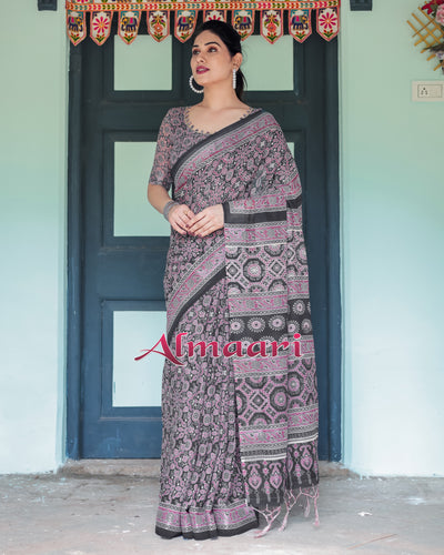 Pure Cotton Linen Saree Weaved With  Zari Comes With Tassels