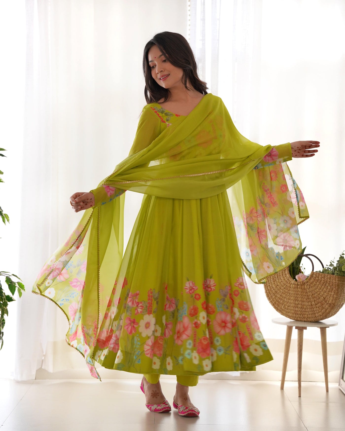 Timeless Floral Printed Organza Anarkali Suit Set – Perfect for the Festive and Wedding Season