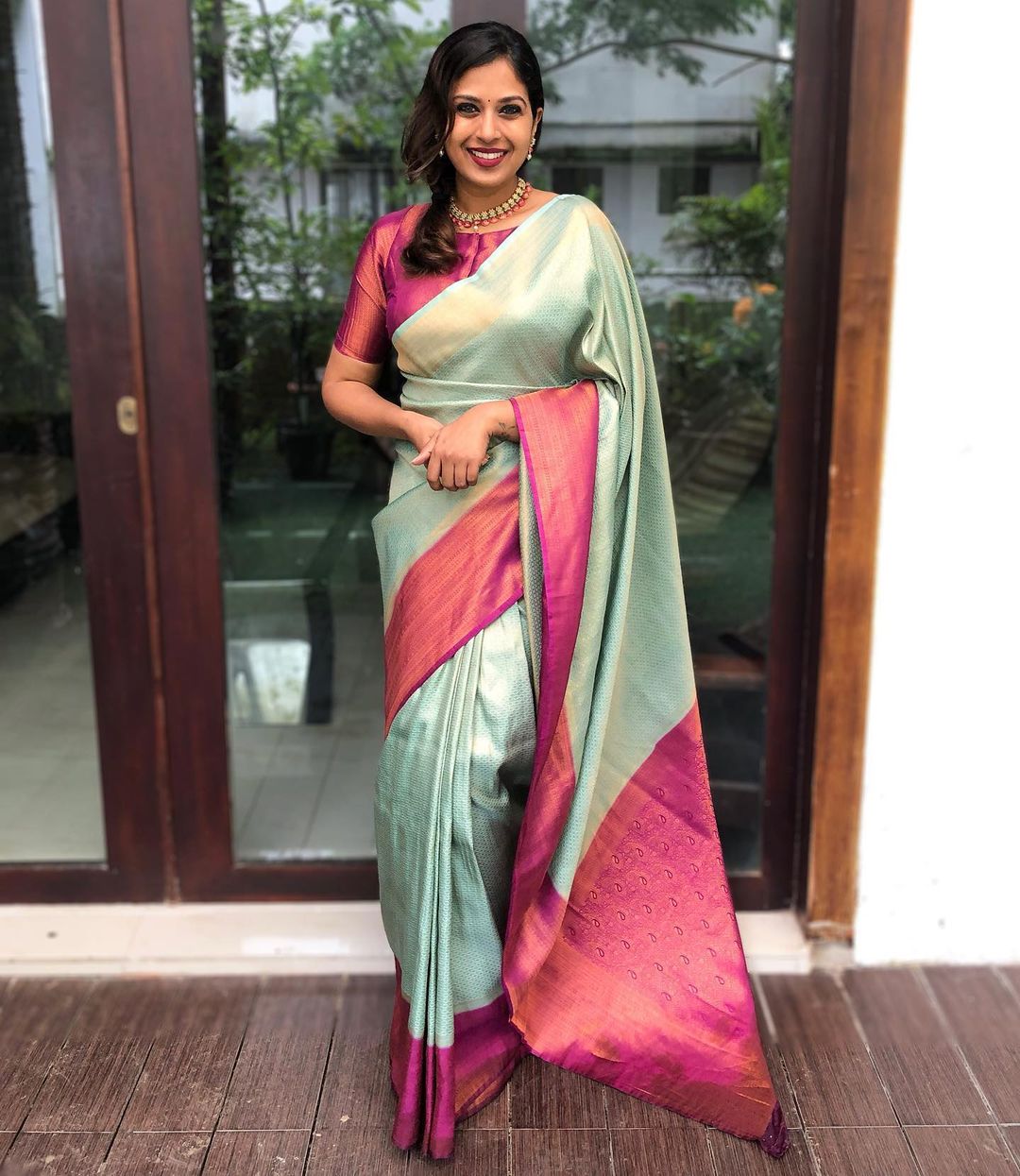 Sea Green with Magenta Border Pure Kanjivaram Silk With Confounding Blouse Piece