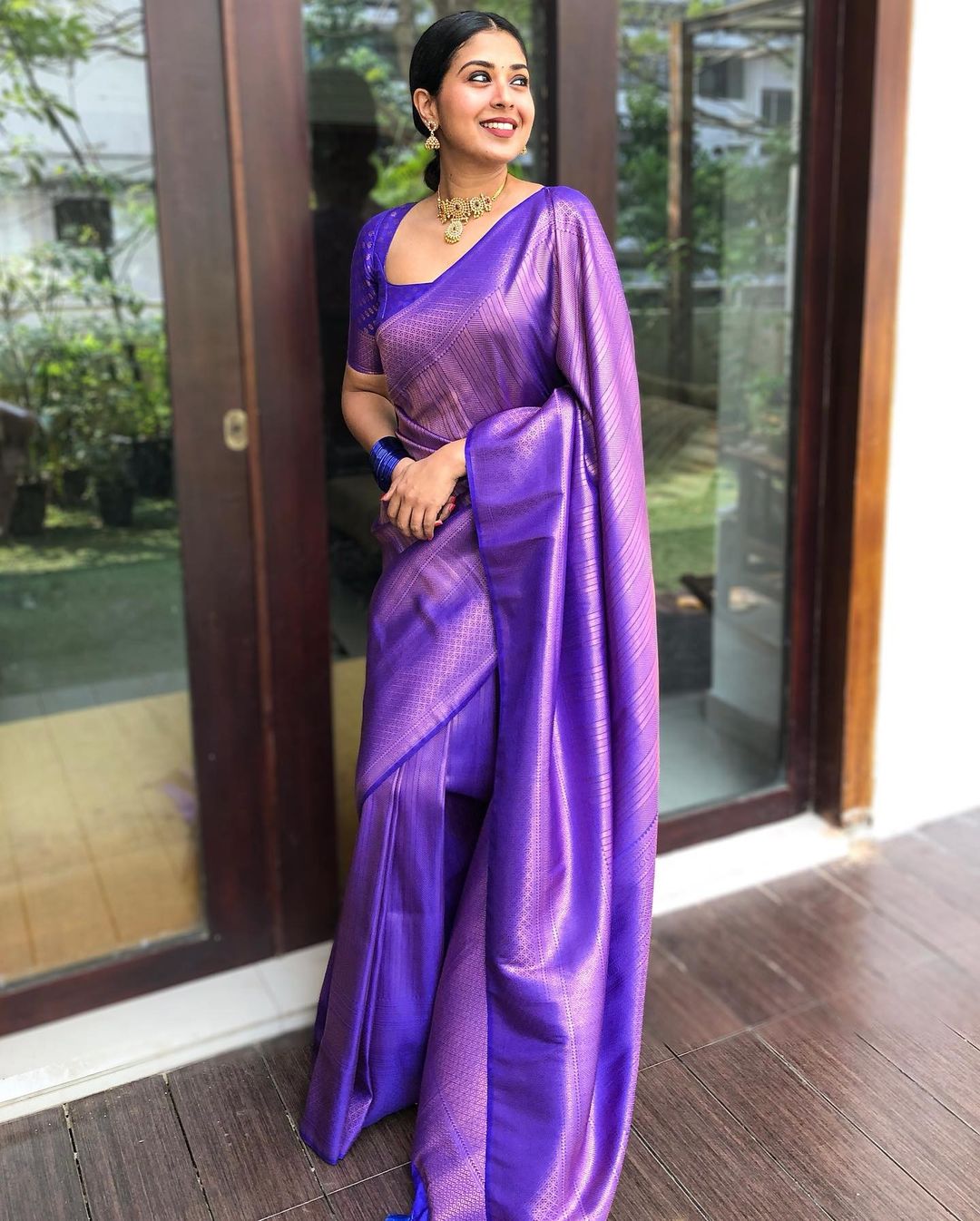 Violet Pure Kanjivaram Silk With Confounding Blouse Piece