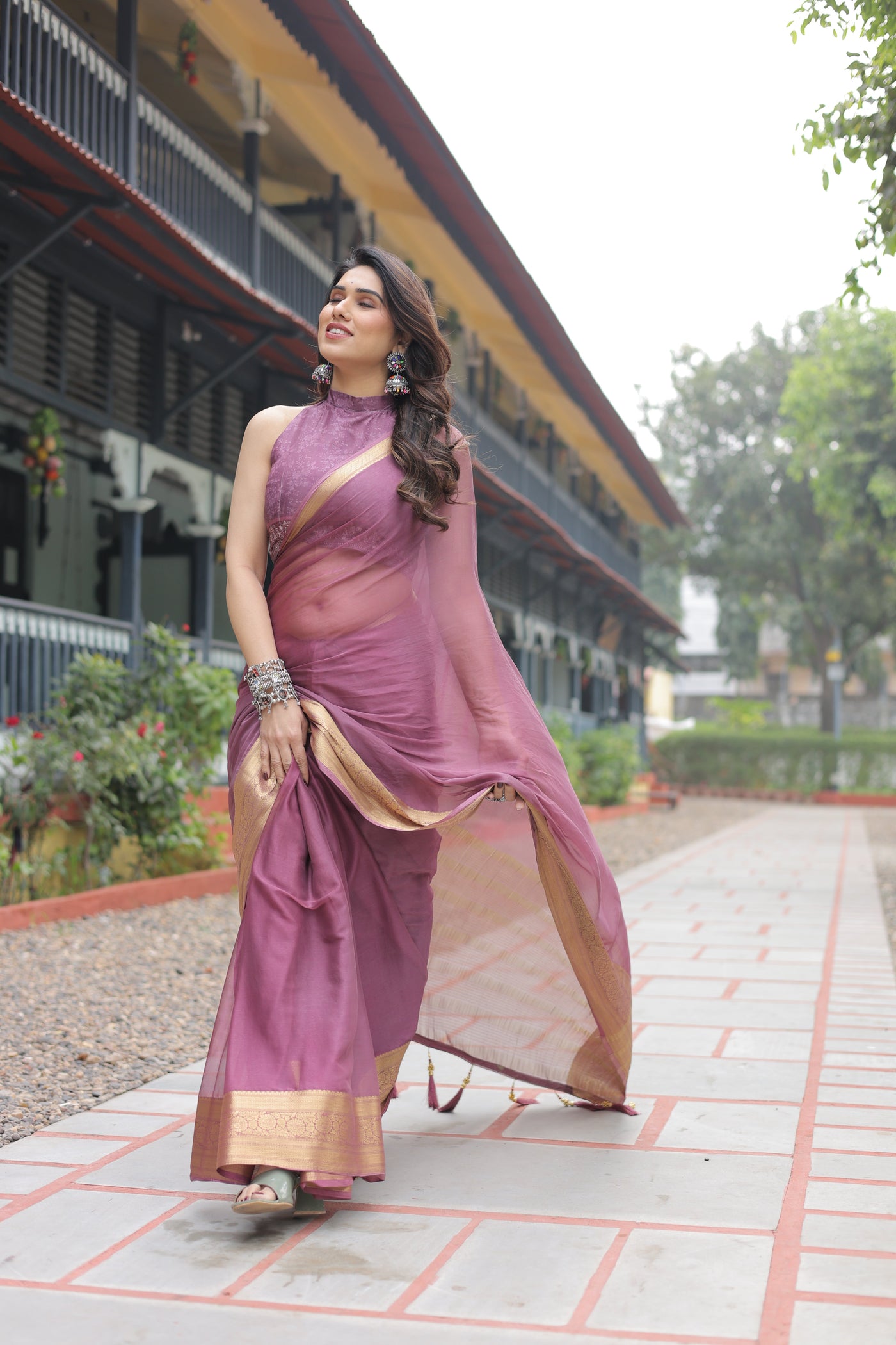 Sophisticated Mauve Plain Chiffon Saree with Gold Zari Border, Matching Printed Blouse & Tassel Detailing