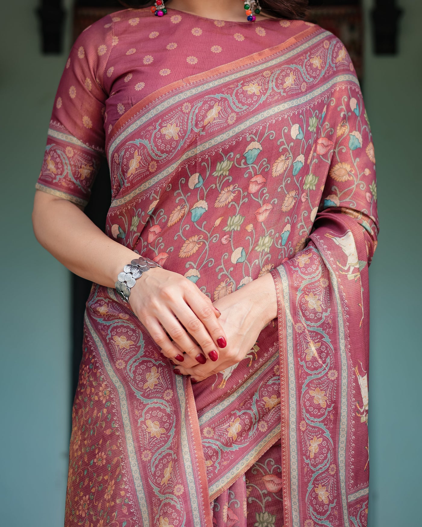 Mauve with Floral Motifs Linen Cotton Handloom Printed Saree, Pastoral Scene Pallu, and Tassels