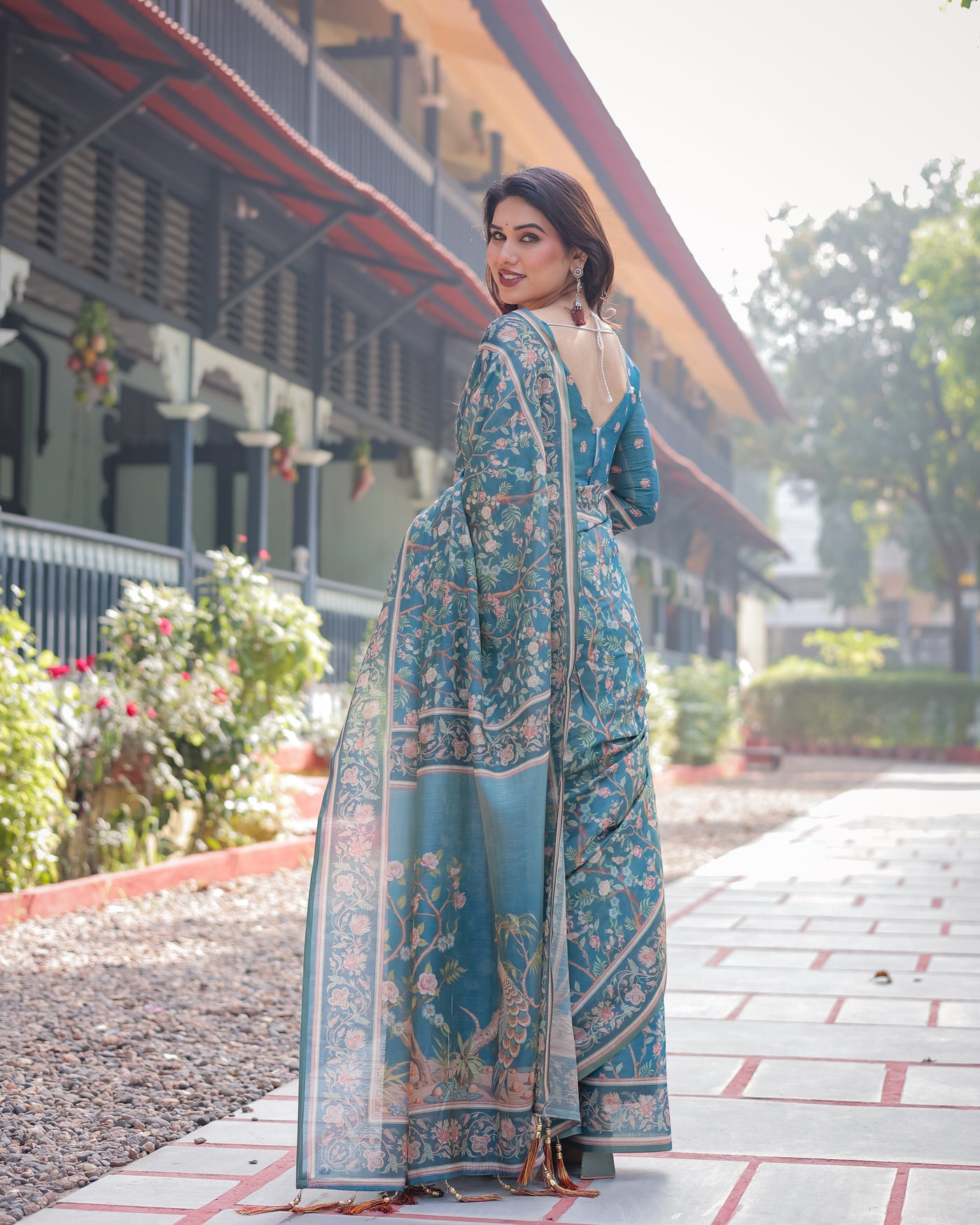 Elegant Aqua Blue Handloom Cotton-Linen Saree with Golden Zari Weave and Tassel Finish