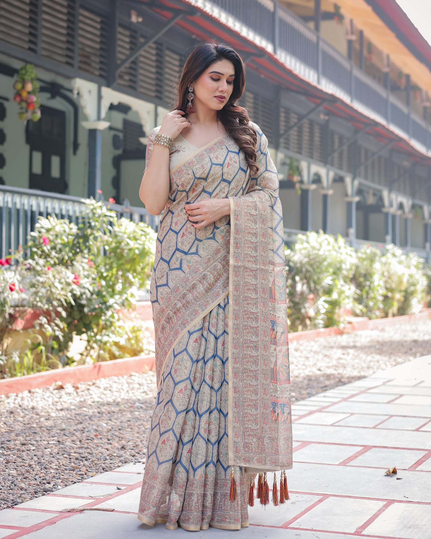 Classic Beige Handloom Cotton-Linen Saree with Madhubani-Inspired Prints and Zari Highlights