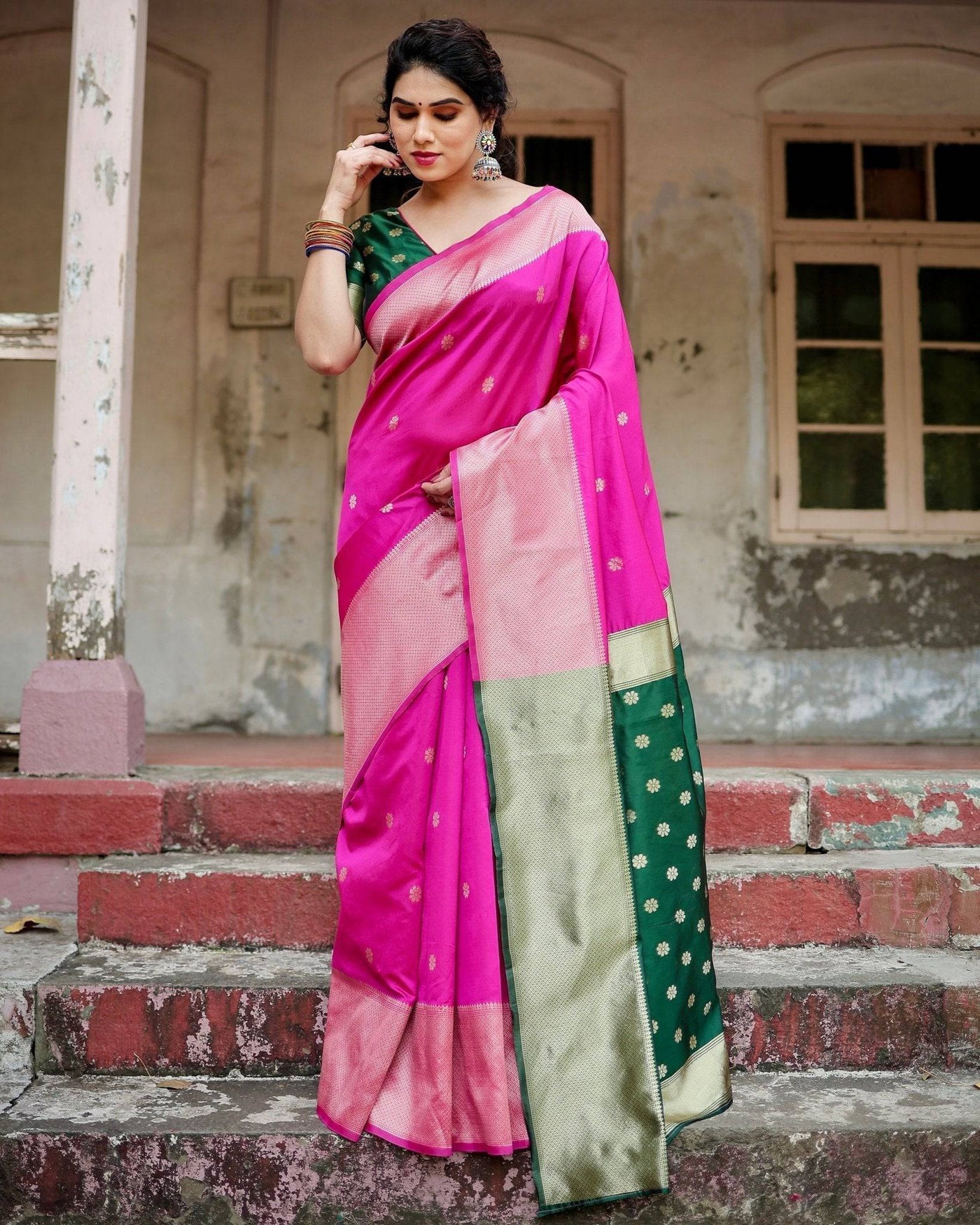 Pure Banarasi Silk Saree Weaved With Zari Comes With Heavy Banarasi Brocade Blouse