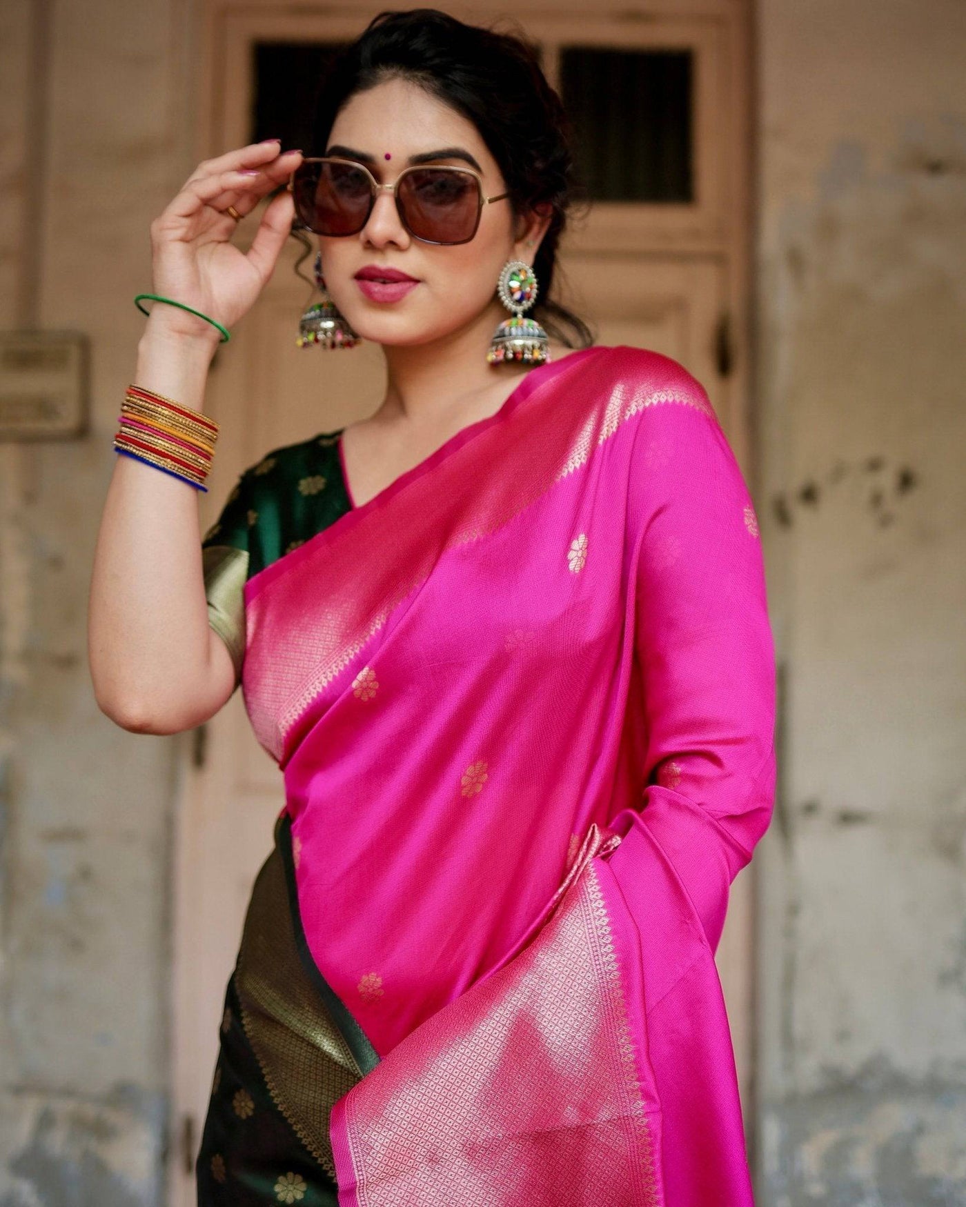 Pure Banarasi Silk Saree Weaved With Zari Comes With Heavy Banarasi Brocade Blouse