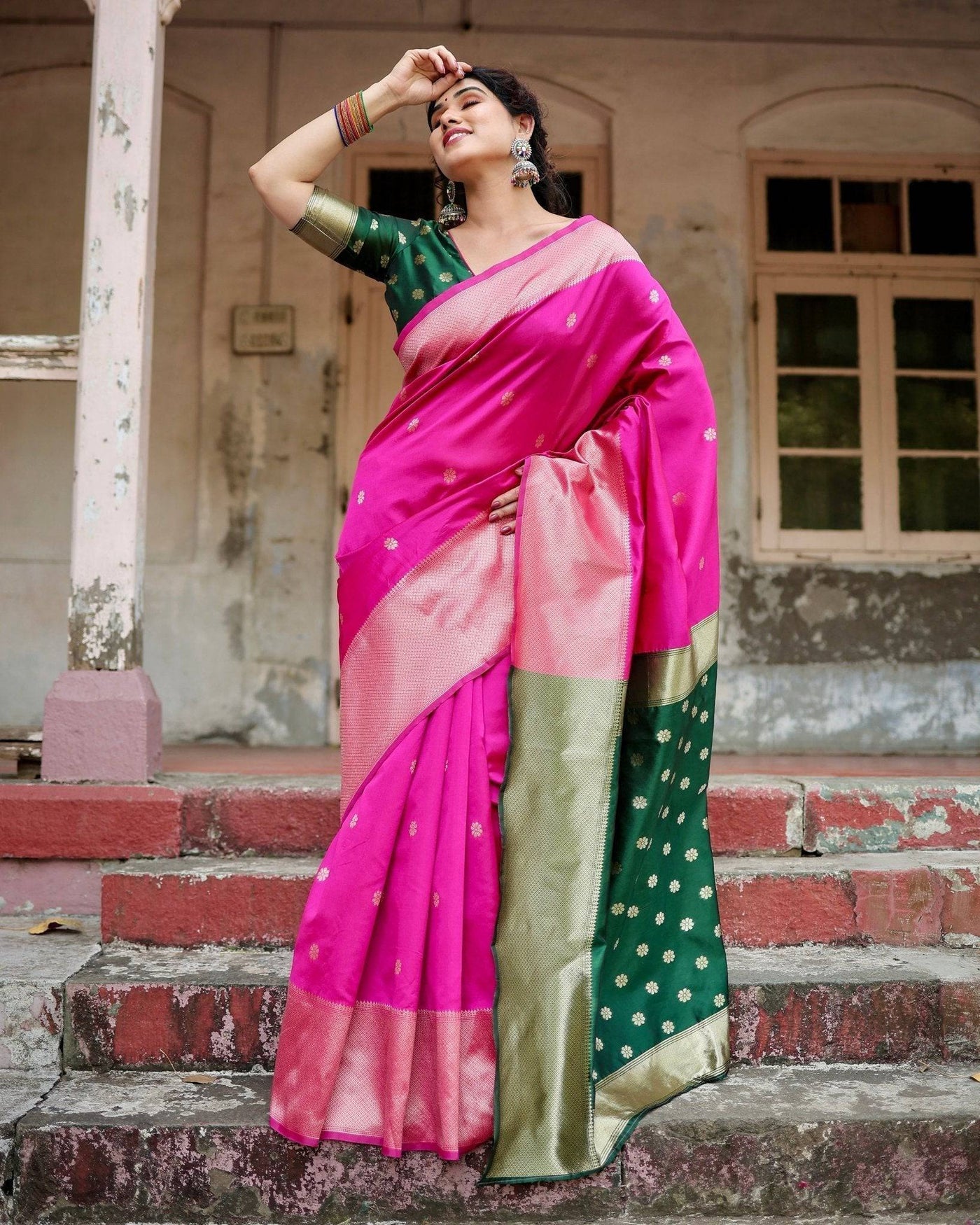 Pure Banarasi Silk Saree Weaved With Zari Comes With Heavy Banarasi Brocade Blouse