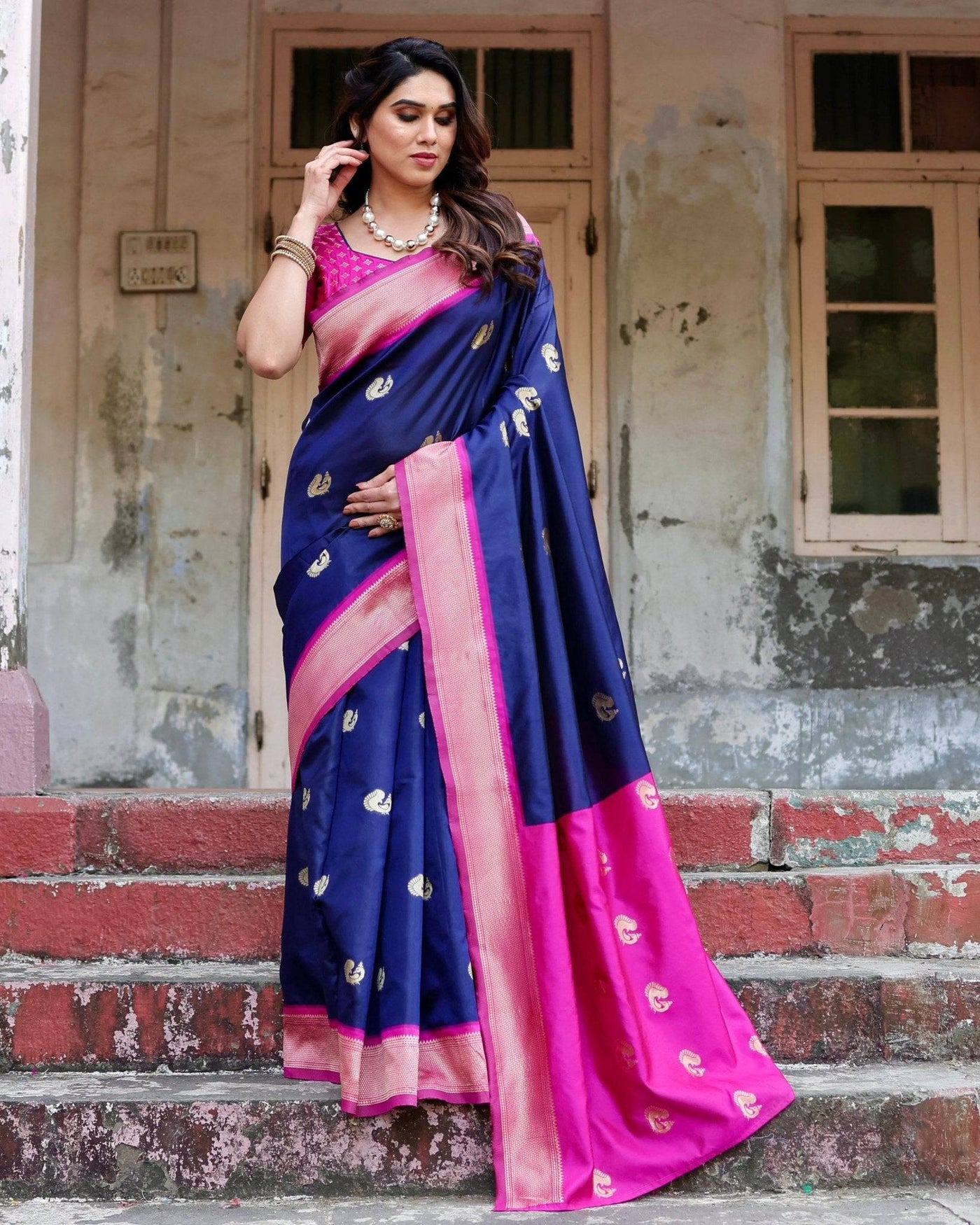 Pure Banarasi Silk Saree Weaved With Zari Comes With Heavy Banarasi Brocade Blouse