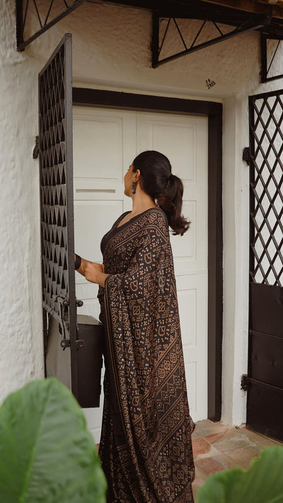 Black Pure Cotton Linen Saree Weaved With Zari Comes With Tassels - Almaari Fashion