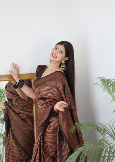 Black Pure Kanjivaram Silk Saree With Twirling Blouse Piece - Almaari Fashion