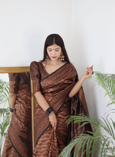 Black Pure Kanjivaram Silk Saree With Twirling Blouse Piece - Almaari Fashion