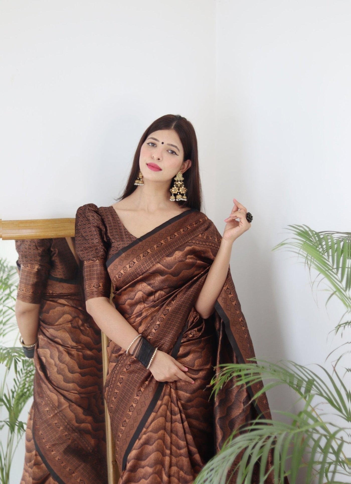 Black Pure Kanjivaram Silk Saree With Twirling Blouse Piece - Almaari Fashion