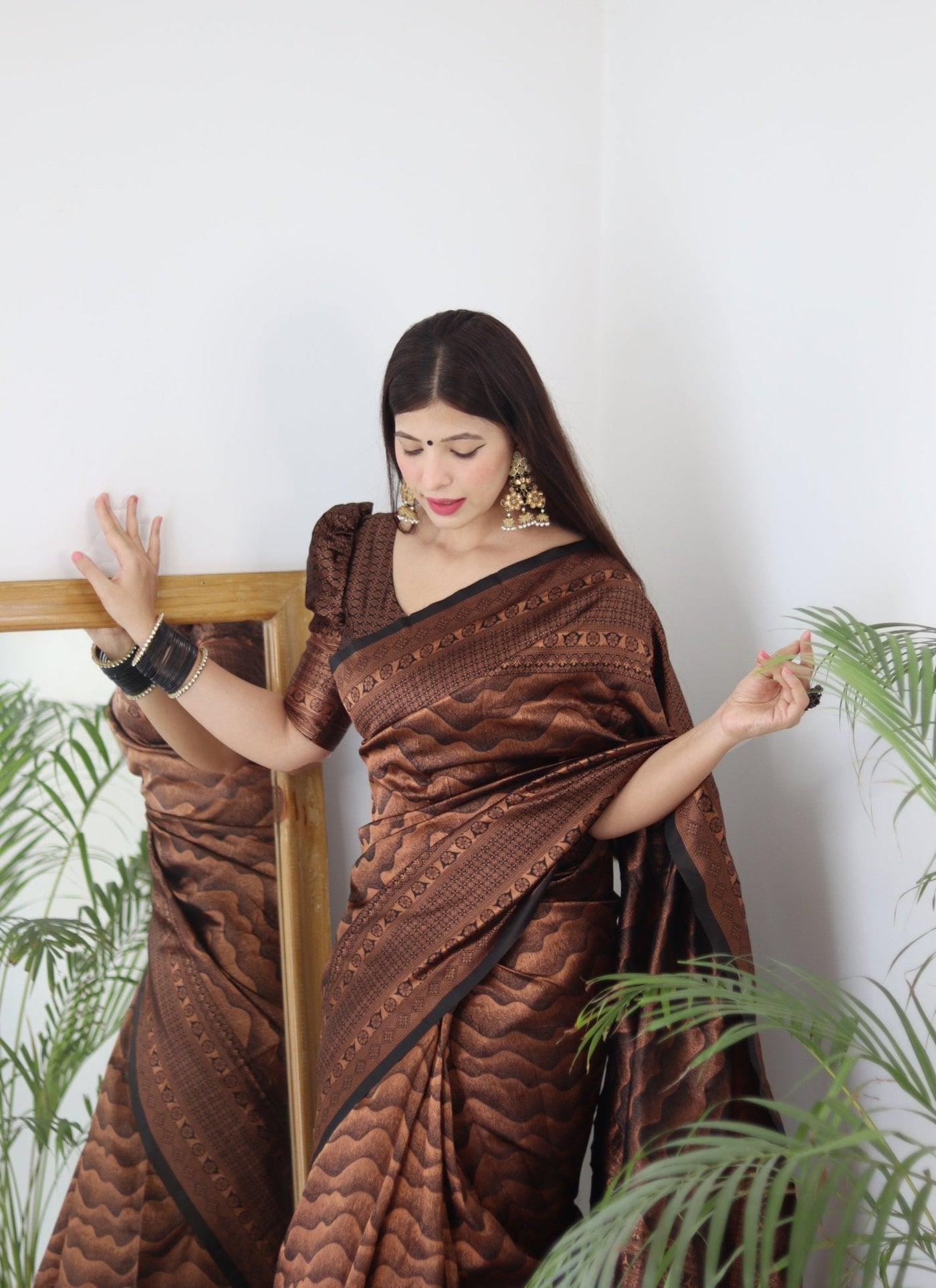 Black Pure Kanjivaram Silk Saree With Twirling Blouse Piece - Almaari Fashion