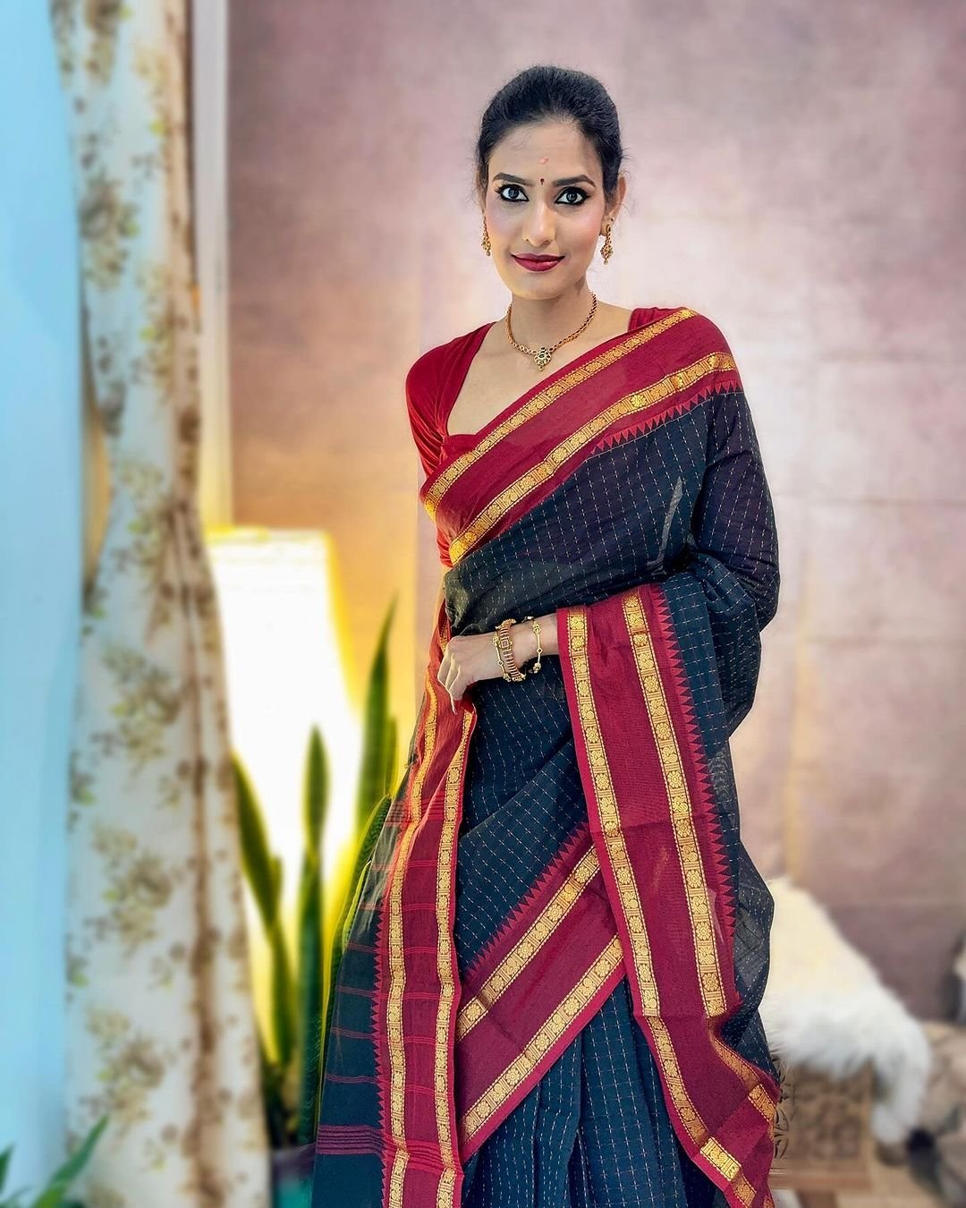 Black Pure Kanjivaram Silk Weaved With Copper Zari Comes With Heavy Kanjivaram Brocade Blouse - Almaari Fashion