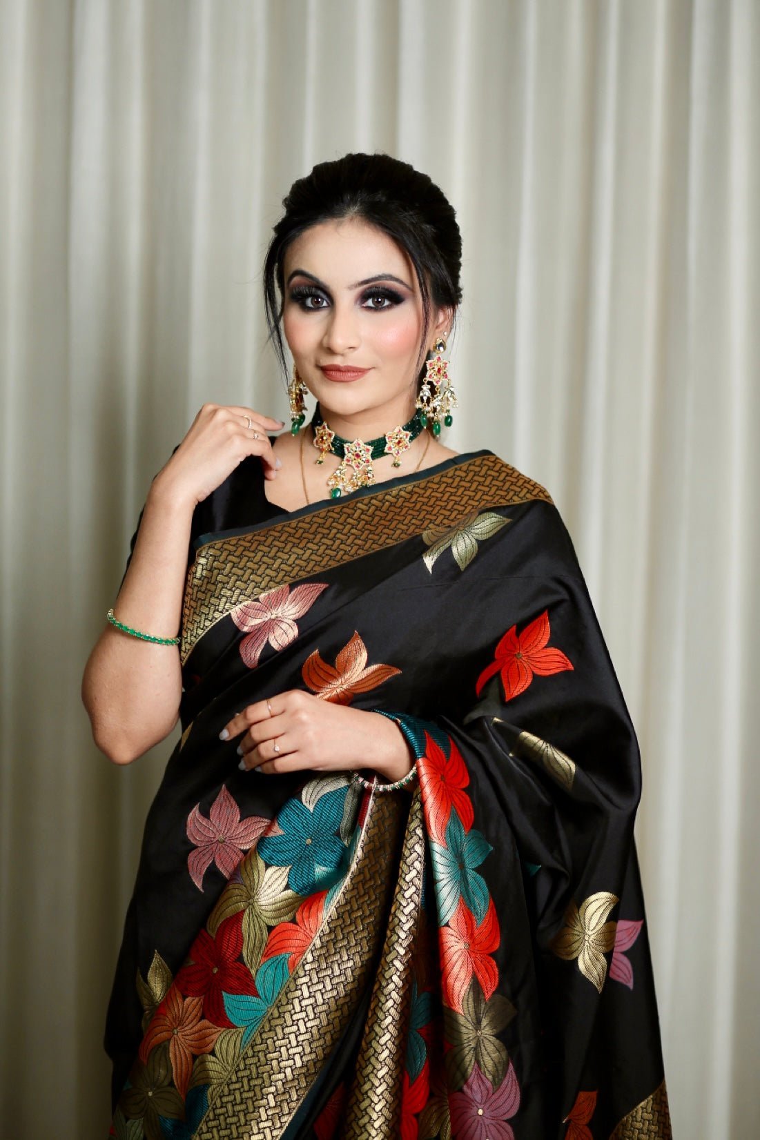 Black Pure Kanjivaram Silk Weaved With Zari Comes With Heavy Kanjivaram Brocade Blouse - Almaari Fashion