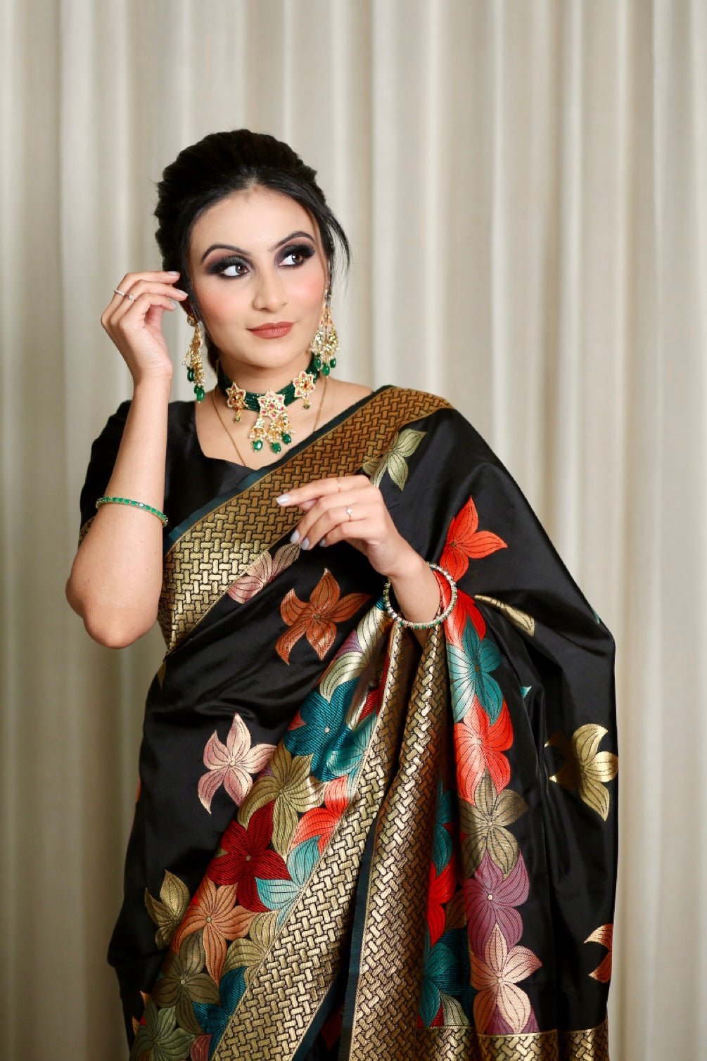 Black Pure Kanjivaram Silk Weaved With Zari Comes With Heavy Kanjivaram Brocade Blouse - Almaari Fashion