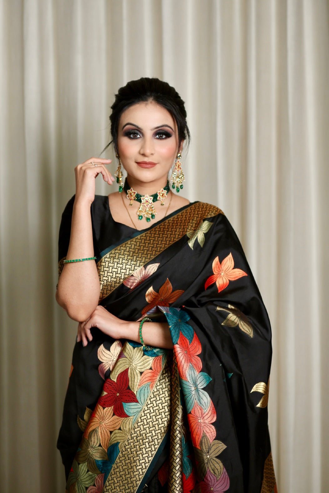 Black Pure Kanjivaram Silk Weaved With Zari Comes With Heavy Kanjivaram Brocade Blouse - Almaari Fashion