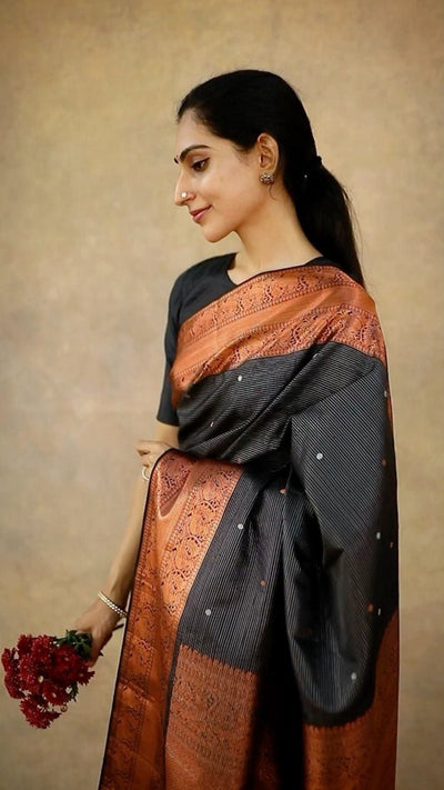 Black Pure Kanjivaram Silk With Confounding Blouse Piece - Almaari Fashion