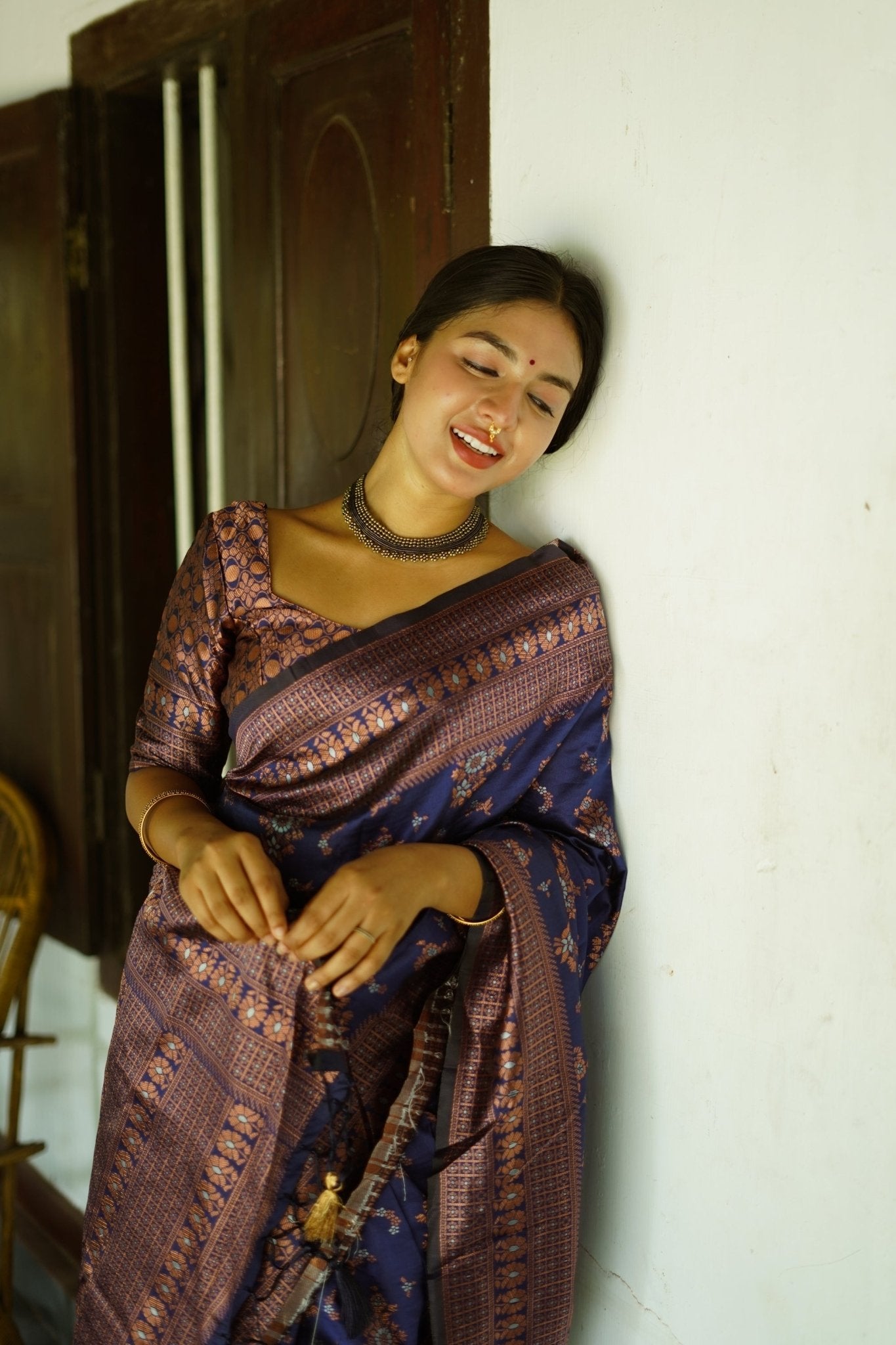 Blue Pure Banarasi Silk Saree With Twirling Blouse Piece - Almaari Fashion