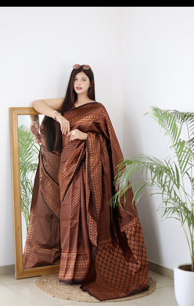 Brown Pure Kanjivaram Silk With Confounding Blouse Piece - Almaari Fashion