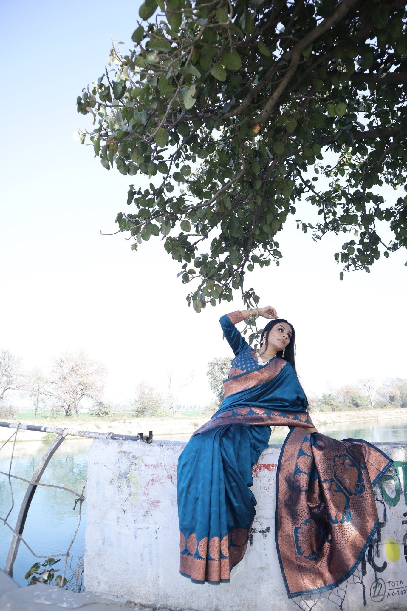Capricious Rama Kanjivaram Silk Saree With Girlish Blouse Piece - Almaari Fashion